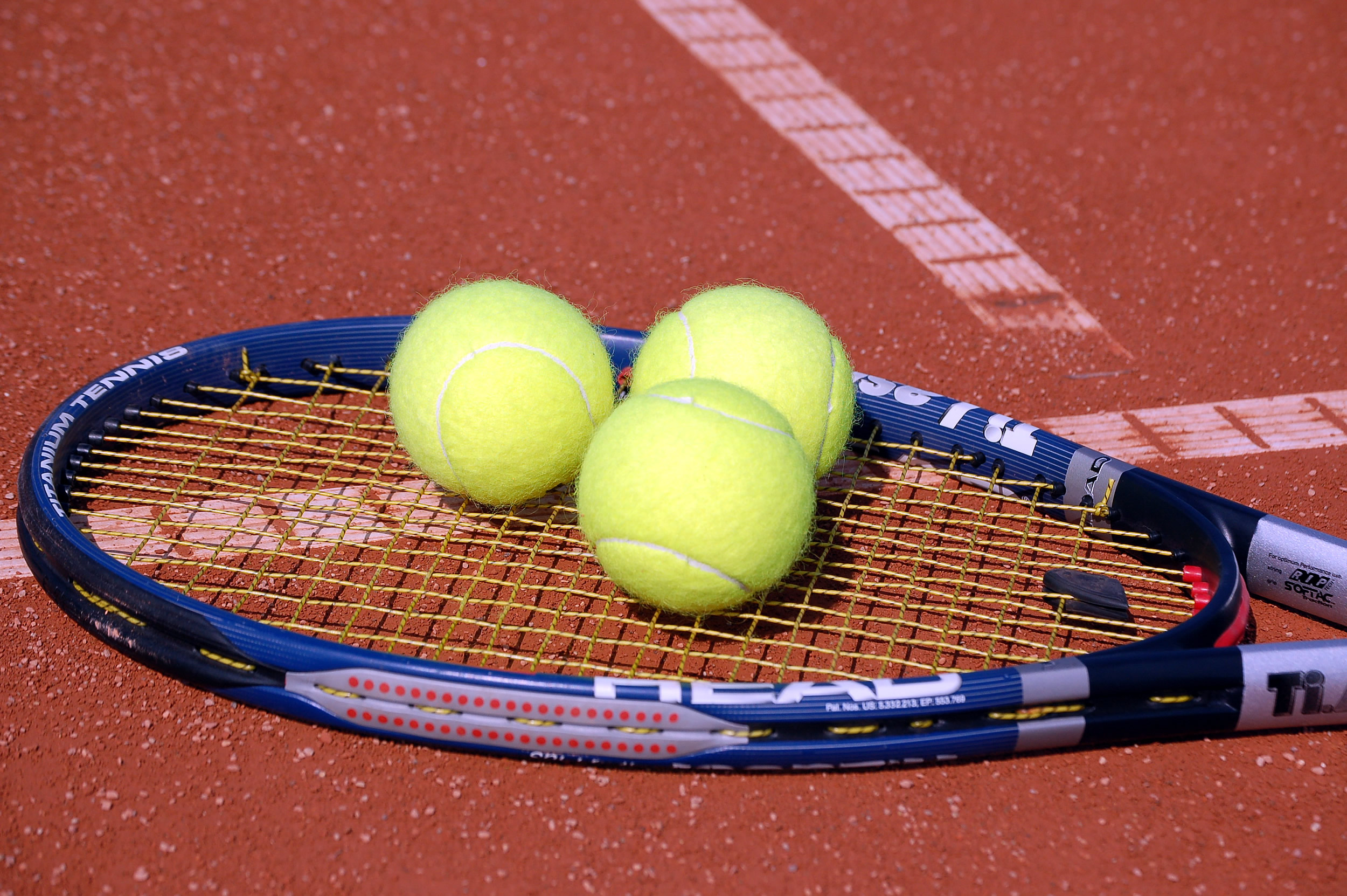 tennisbaelle2.60688e5e63b76